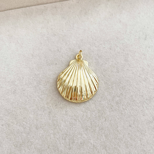 Large Shell Charm