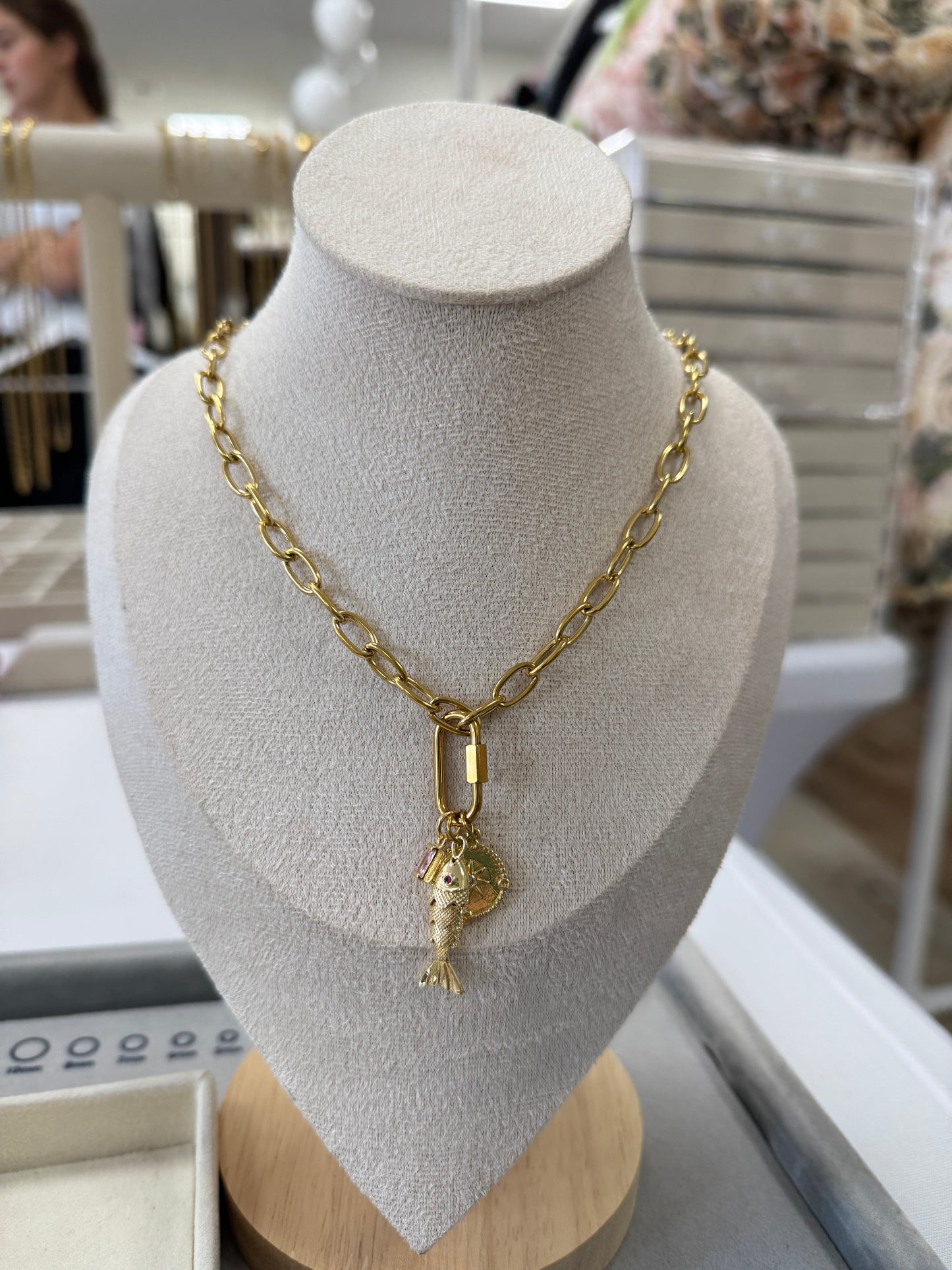 No. 7 — Medium Modern Oval Link Necklace