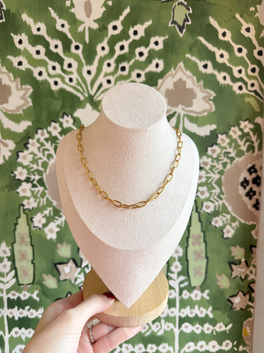 No. 7 — Medium Modern Oval Link Necklace